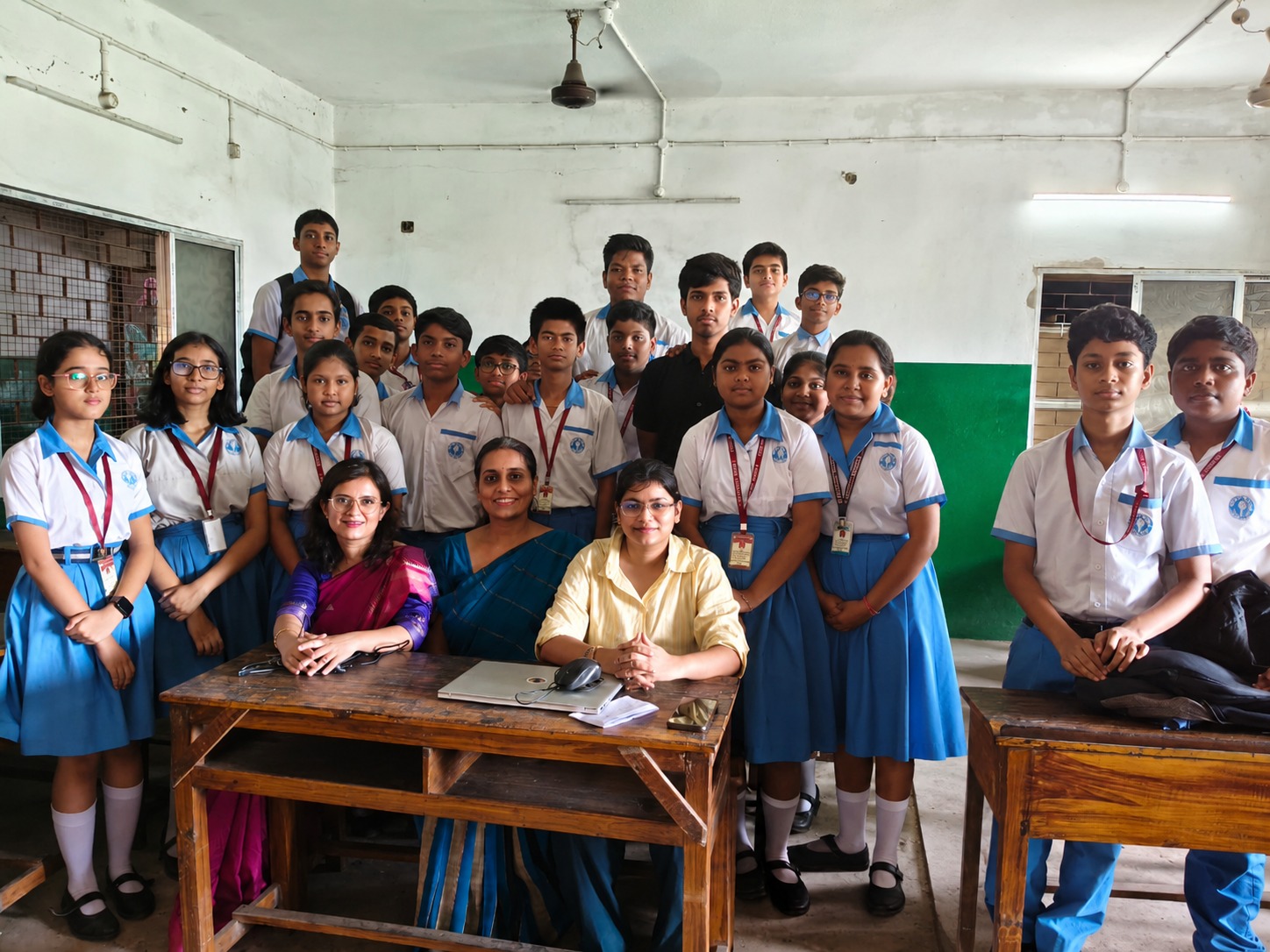 Students and educators together in the Pathabhavan Dankuni classroom